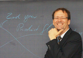 Prof. Dr.-Ing. Stefan Bracke
