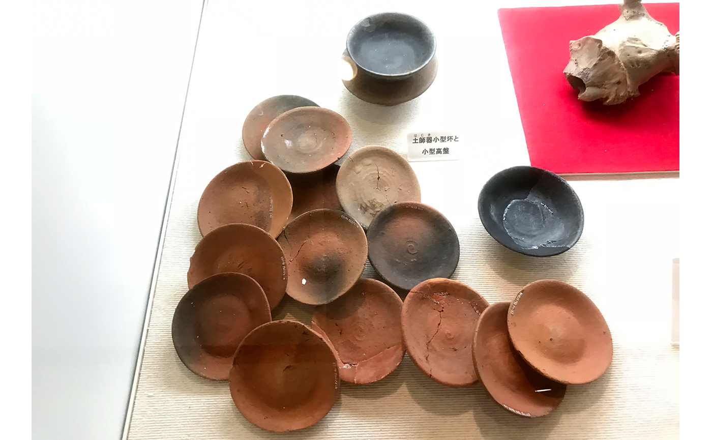 土師器小型杯と小型高盤