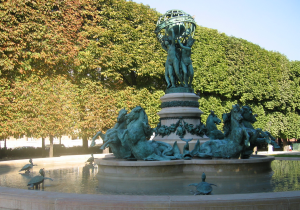 Allegorischer Brunnen im Jardin du Luxembourg